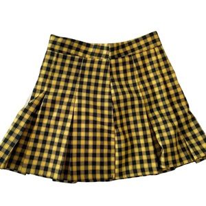 H&M pleated skirt. Size:2 Brand new with tags. Yellow and black.